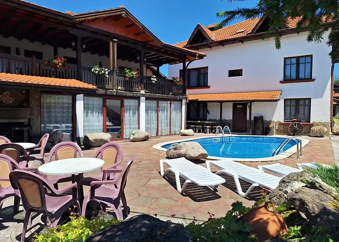 бащин дом 3* 阿普里尔齐