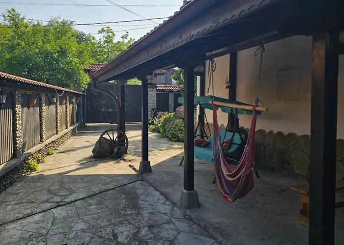 бащин дом 招待所 阿普里尔齐